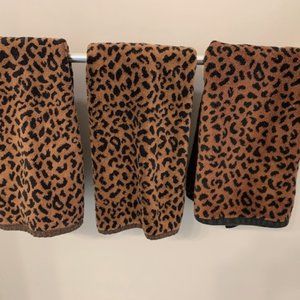 6 Cotton Leopard Hand Towels by the Royal Company